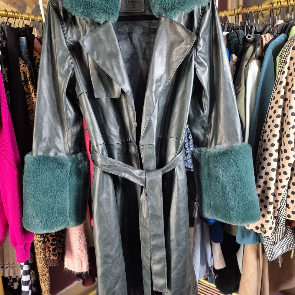 Elegant Green Leather Coat with Faux Fur Trim
